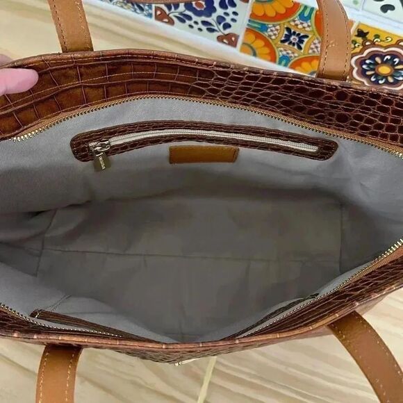 Valentina Tradizione Italians Genuine Leather Tote - Picture 10 of 12